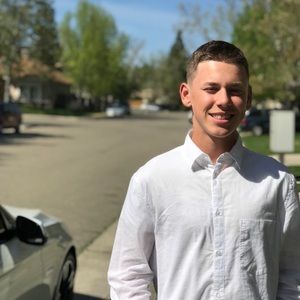 Meet your Posher, Logan